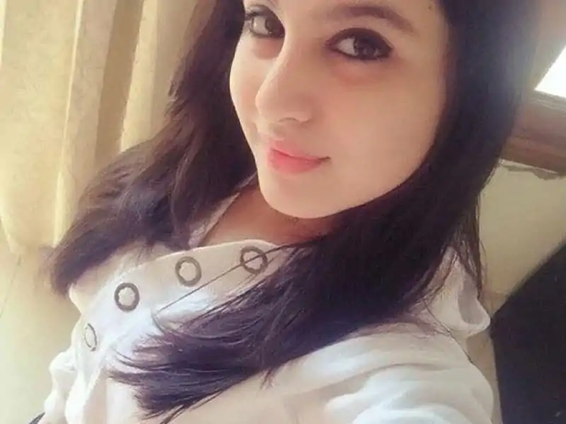 Housewife Escorts Service 